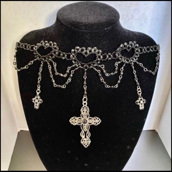Vintage Jewelry - VINTAGE GOTHIC TRI CROSS BEADED CHOKER NECKLACE